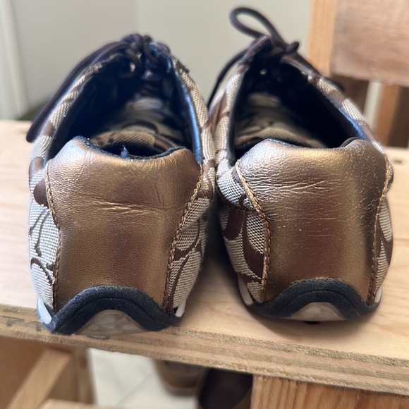 Coach runners lightly worn shoes in great condition - Picture 3 of 4